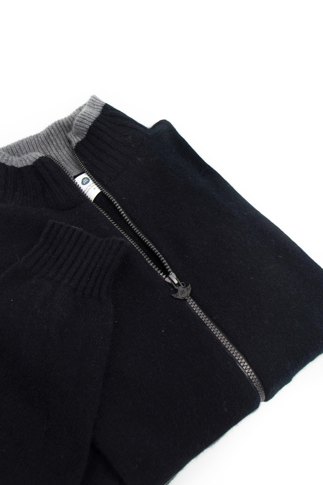 #colour_ebony-pewter