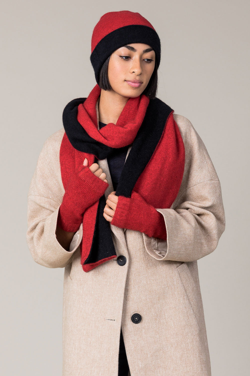 #colour_scarlet-ebony