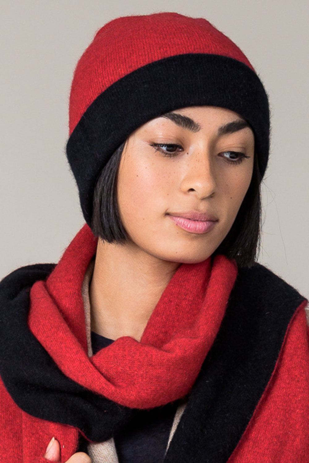 #colour_scarlet-ebony